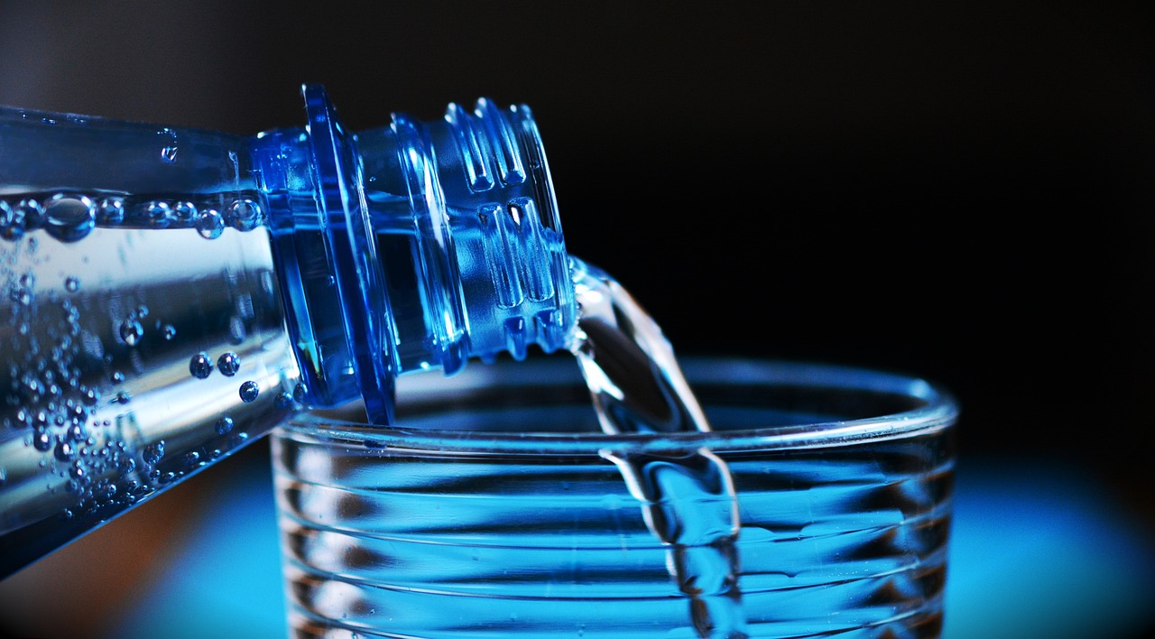 Bottle-2032980_1280